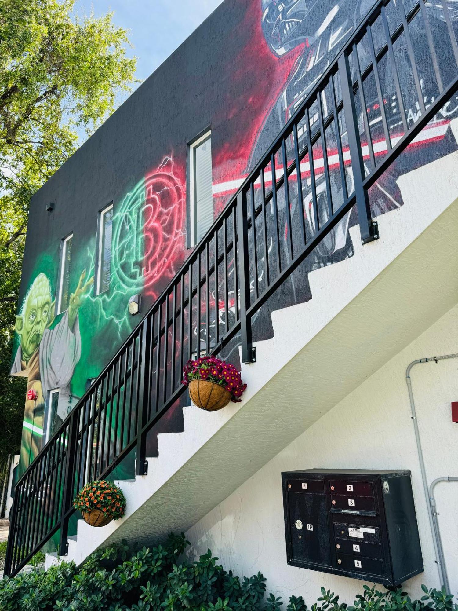 מיאמי Atrium Hostel Design District מראה חיצוני תמונה