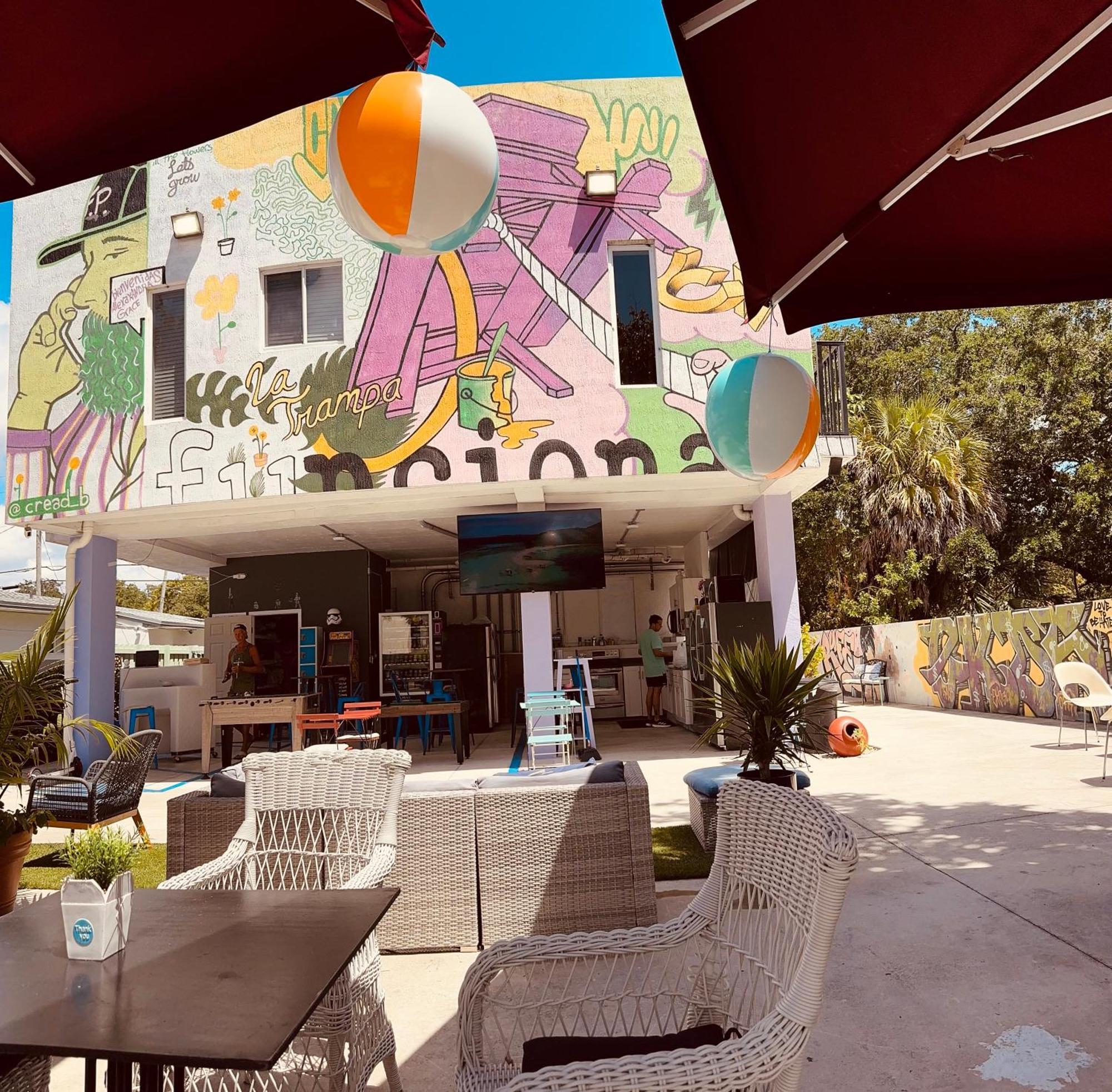 מיאמי Atrium Hostel Design District מראה חיצוני תמונה
